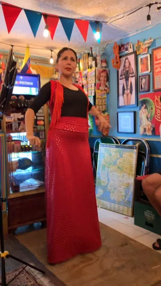 Cada taconeo es un latido, cada giro, un grito del corazón. @nathali_rojasc @johan_elgitano